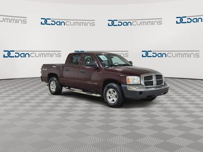 2005 Dodge Dakota — side profile view