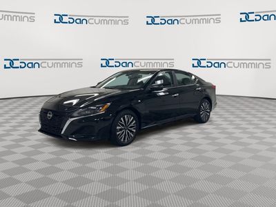 2025 Nissan Altima — interior view