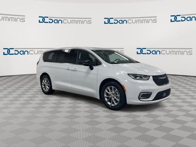 2026 Chrysler Pacifica — side profile view
