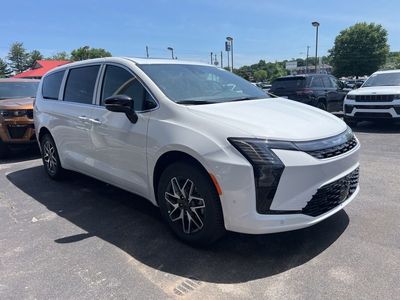 2027 Chrysler Pacifica — side profile view