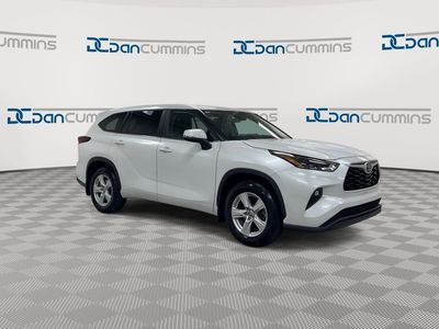 2025 Toyota Highlander — side profile view