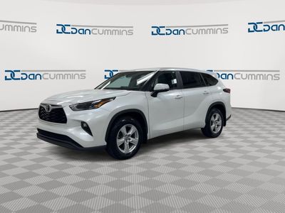 2025 Toyota Highlander — interior view