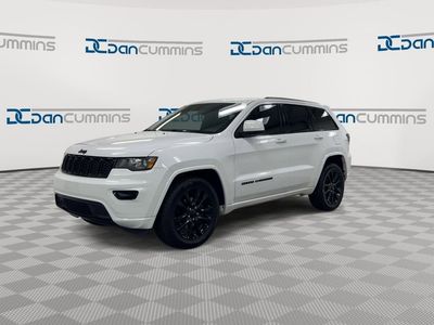 2018 Jeep Grand Cherokee — interior view