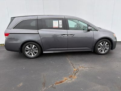 2016 Honda Odyssey — rear three-quarter view