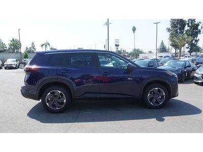 2025 Nissan Rogue — detail view
