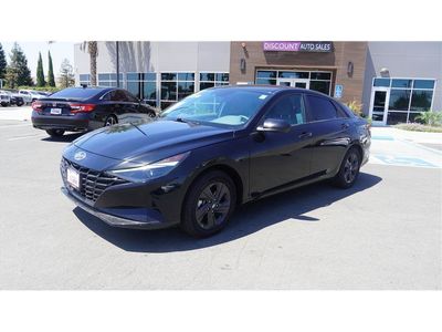 2023 Hyundai Elantra — side profile view