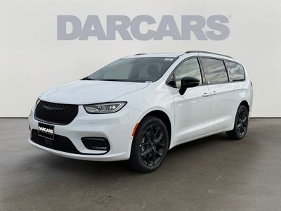 2026 Chrysler Pacifica — side profile view