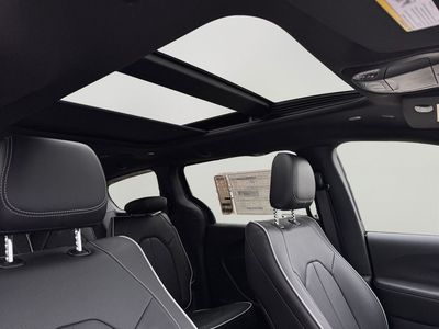 2026 Chrysler Pacifica — detail view