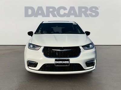 2026 Chrysler Pacifica — side profile view