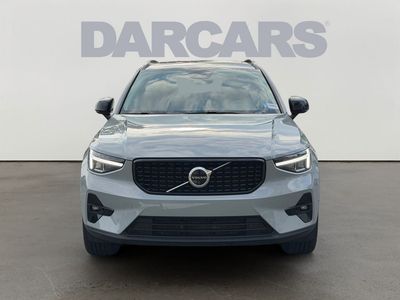 2025 Volvo XC40 — side profile view