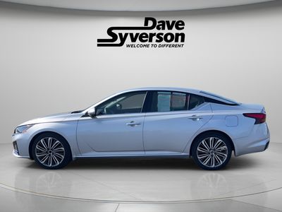 2025 Nissan Altima — side profile view