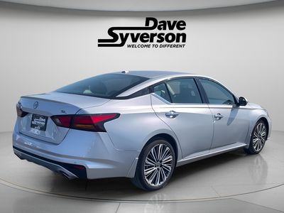 2025 Nissan Altima — detail view
