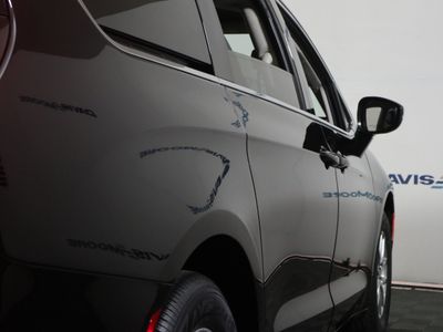 2024 Chrysler Pacifica — detail view
