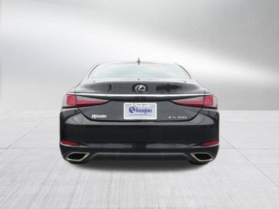 2021 Lexus ES — interior view