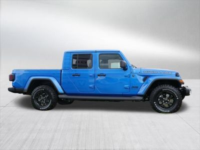 2025 Jeep Gladiator — side profile view