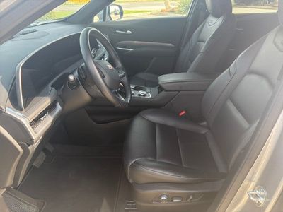 2025 Cadillac XT4 — detail view