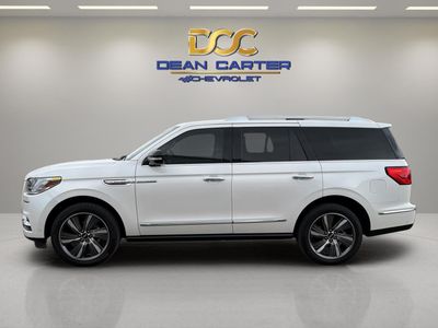 2019 Lincoln Navigator — side profile view