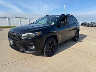 2023 Jeep Cherokee — side profile view