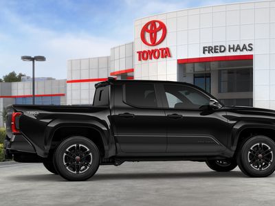 2025 Toyota Tacoma - Photo 14