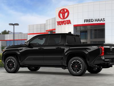 2025 Toyota Tacoma - Photo 7