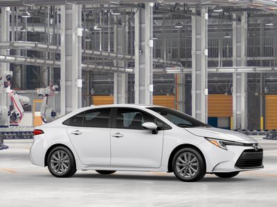 2026 Toyota Corolla Hybrid - Photo 15