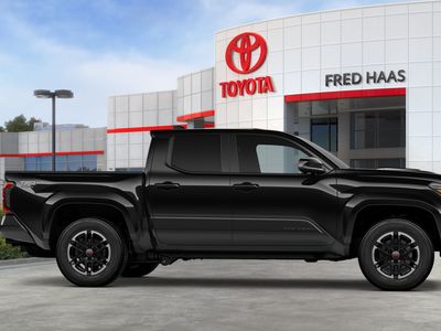 2025 Toyota Tacoma - Photo 15