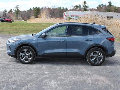 2025 Ford Escape — detail view