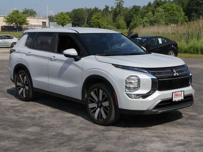2025 Mitsubishi Outlander — rear three-quarter view