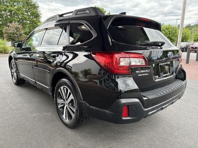 2019 Subaru Outback — detail view