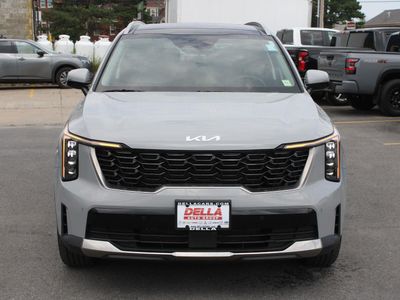 2025 Kia Sorento — side profile view