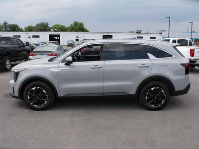2025 Kia Sorento — detail view