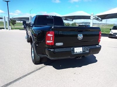 2024 RAM 3500 — detail view