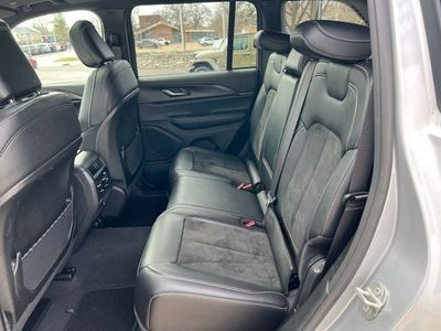 2024 Jeep Grand Cherokee — detail view