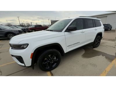 2026 Jeep Grand Cherokee — detail view
