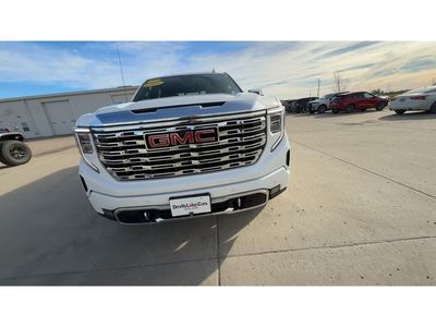 2023 GMC Sierra 1500 — interior view