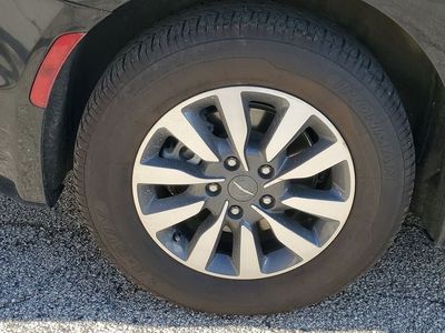 2024 Chrysler Pacifica Hybrid — detail view