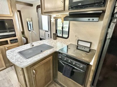 2019 Keystone Rv Bullet trailer — photo 16 view