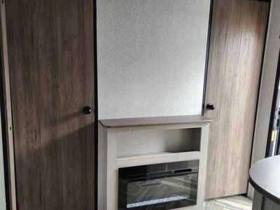 2025 Keystone Zinger 260BH - Photo 14