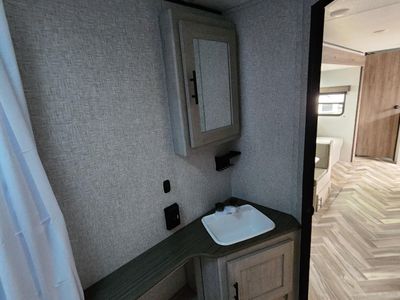 2025 Keystone Zinger 260BH - Photo 3