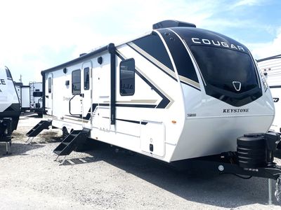 2026 Keystone RV Cougar Half-Ton 28BHS — front three-quarter view