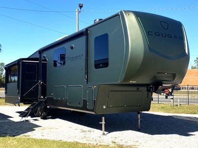 2026 Keystone RV Cougar 360MBI — front three-quarter view