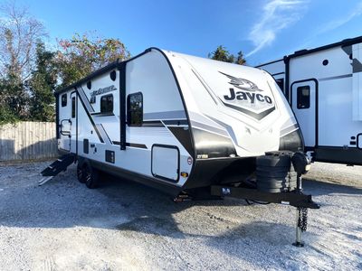 2024 Jayco Jay Feather 24BH — front three-quarter view