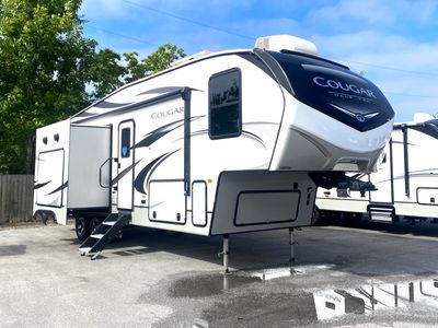2022 Keystone RV Cougar 29RKS — front three-quarter view