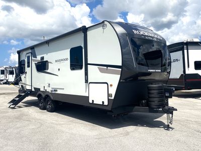 2026 Forest River Rockwood Ultra Lite 302RDT — front three-quarter view