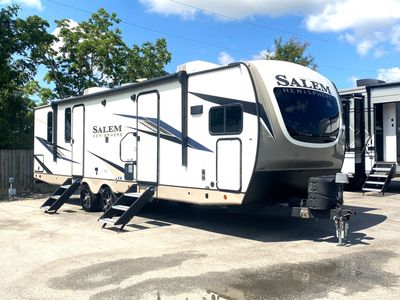 2023 Forest River Salem 270FKS — front three-quarter view