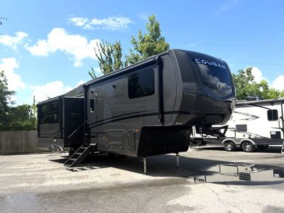 2027 Keystone RV Cougar 290RLS — front three-quarter view