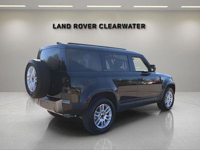 2026 Land Rover Defender 110 — detail view