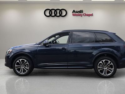 2026 Audi Q7 — side profile view