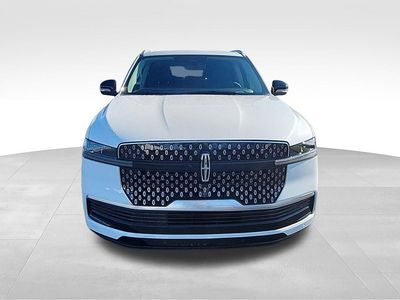 2025 Lincoln Navigator — rear three-quarter view