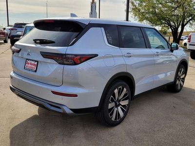 2026 Mitsubishi Outlander — rear three-quarter view